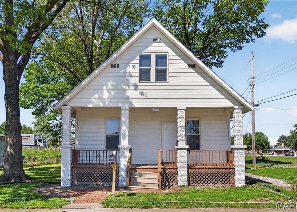 1st image of 1651 Poplar St