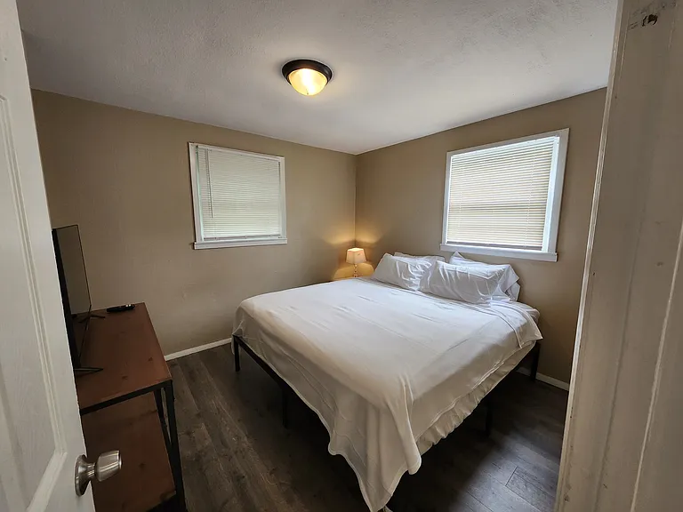 7551 Lynn Ave — Photo 6