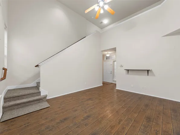 4357 Annesley Ln, Irving, TX 75062