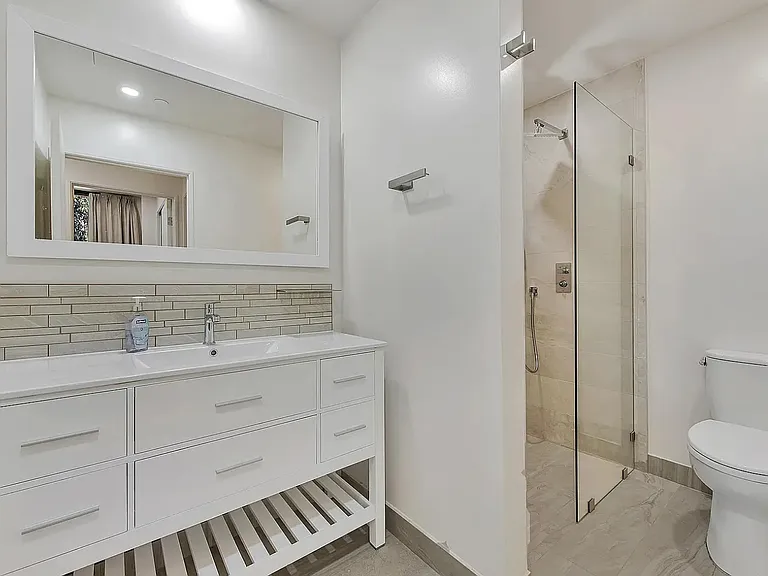 22551 Mount Eden Rd #B — Photo 19