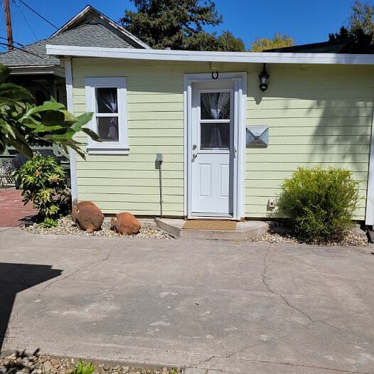 1st image of 399 N 9th St