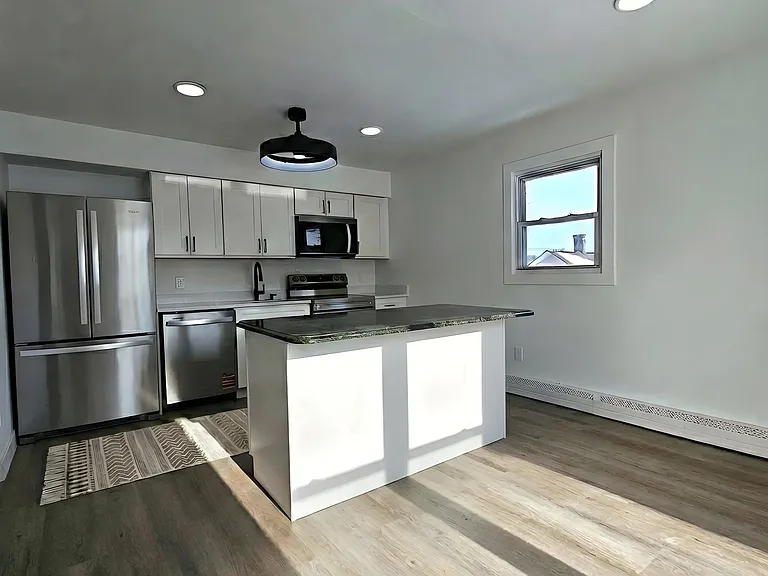 8 Berry St #2 — Photo 15
