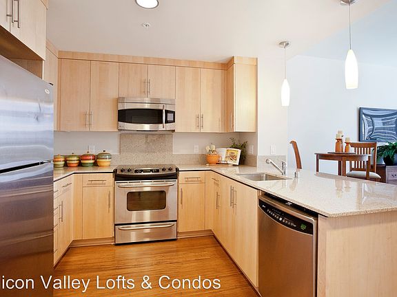 2nd image of 38 N Almaden Blvd Unit 806
