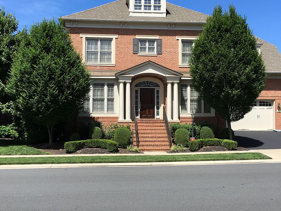 1st image of 23037 Olympia Dr