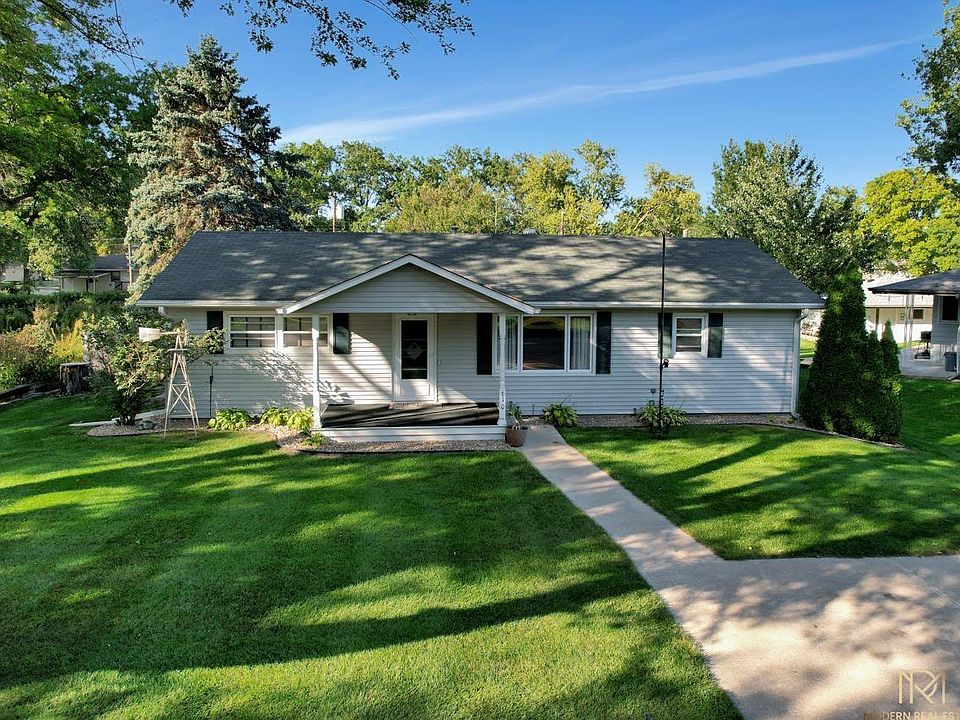 610 7th St, Milford, NE 68405 Zillow
