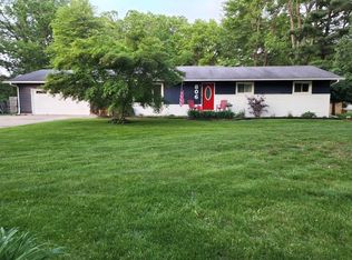 806 Smith Rd, Midland, MI 48640