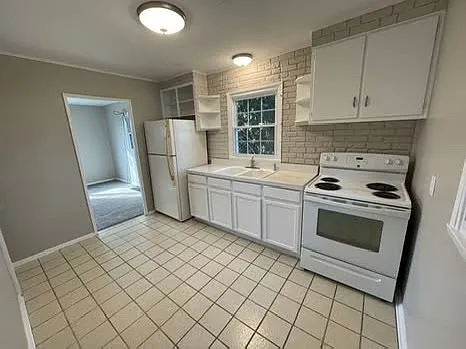 3 bed, 768 sqft, $1,375 — Photo 2