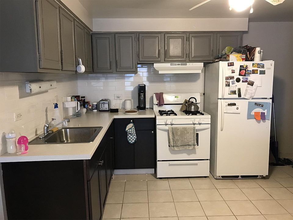 1st image of 1226 E Long Valley Dr APT 1B
