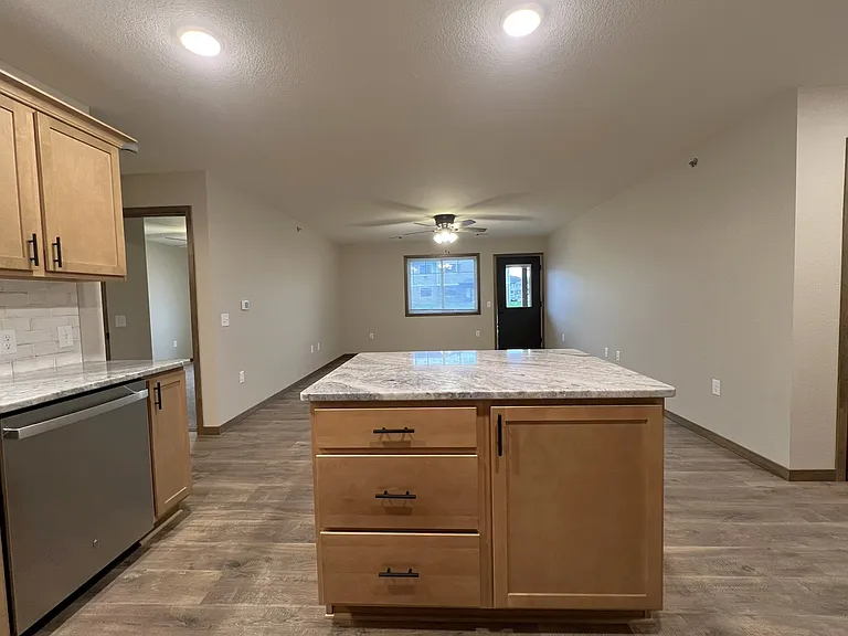 Gateway Place Apartments — Photo 80