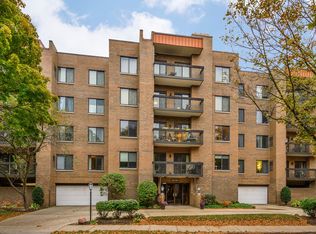222 Main St APT 301, Evanston, IL 60202