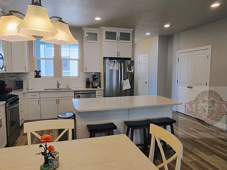 7887 S 5440 W — Photo 17
