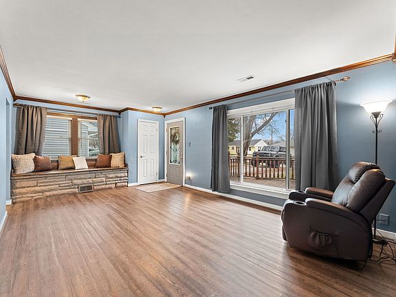 3rd image of 3520 Jackson St