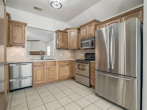 5th image of 17633 Cobalt Ave