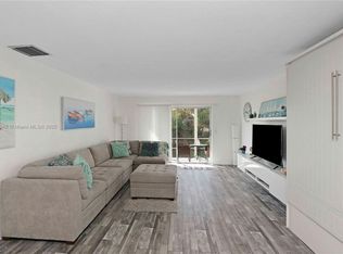 700 Layne Blvd APT 209, Hallandale, FL 33009