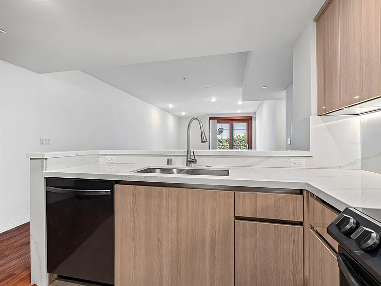 5240 Virginia Ave #125 — Photo 4