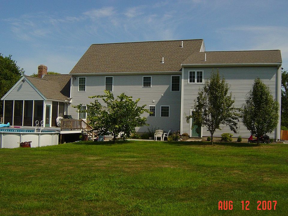2nd image of 305 Chestnut St
