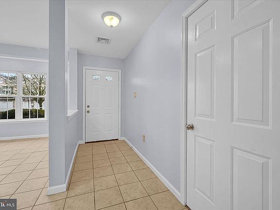 4th image of 130 Peregrine Ln