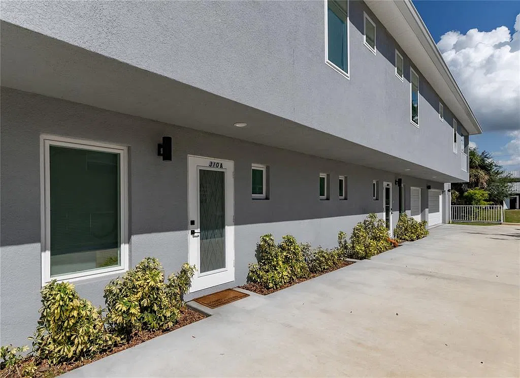 4 bed, 3.5 bath, 1758 sqft, $2,995 — Photo 3