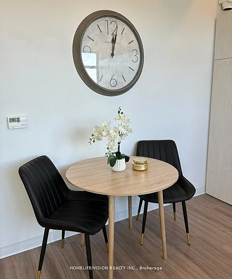 120 Huron St #526 — Photo 3