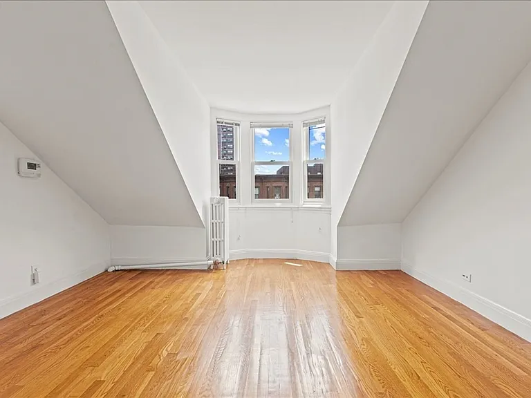 619 Tremont St #4 — Photo 3
