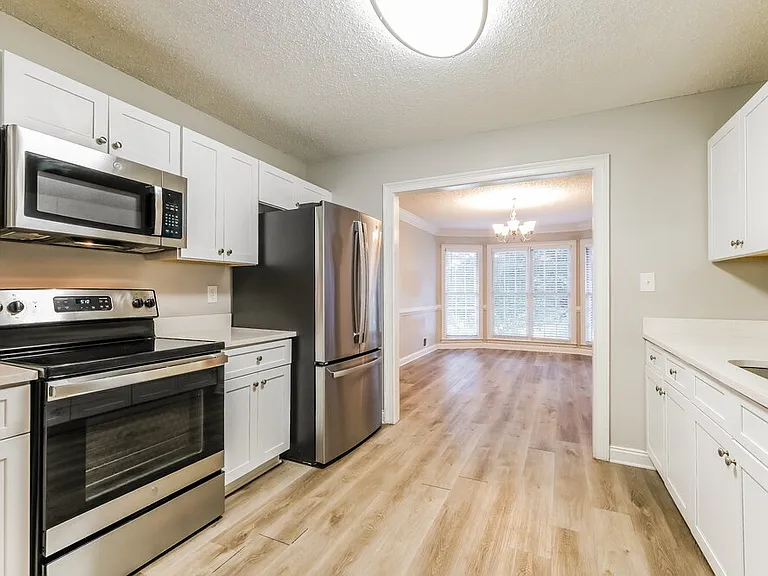 51 Abbey Ln — Photo 8
