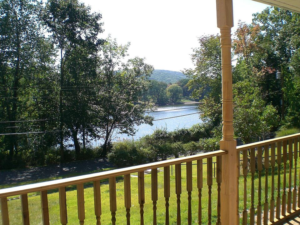 2nd image of 47 Lakeview Dr