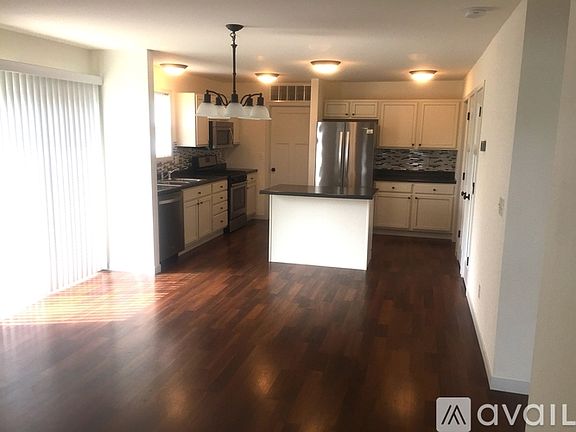 4th image of 3021 W Lake Avenue Cottage #10
