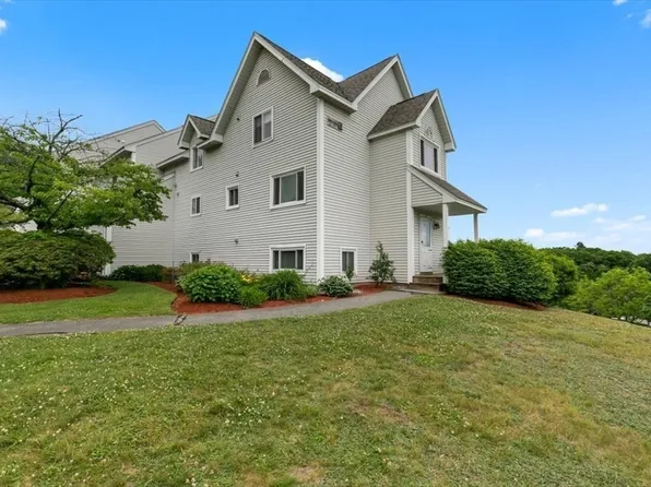 100 Merrimack Ave APT 72, Dracut, MA 01826