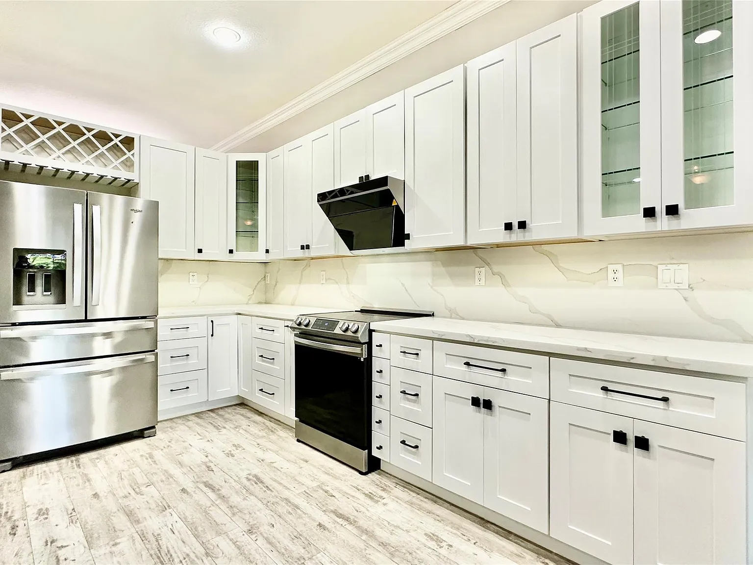 4 bed, 2.0 bath, 2172 sqft, $4,825 — Photo 2