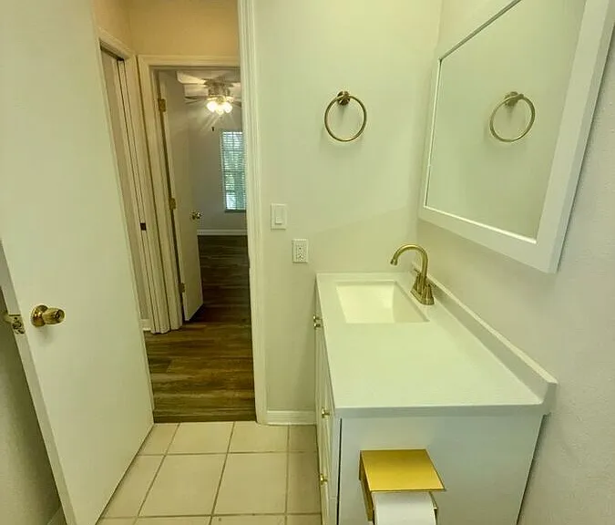 2314 S Clewis Ct #301 — Photo 55