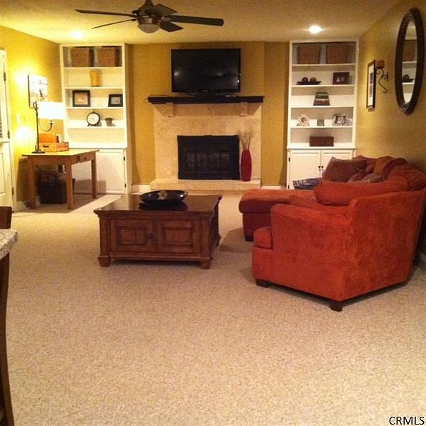 3rd image of 26 VAN TASSEL Lane