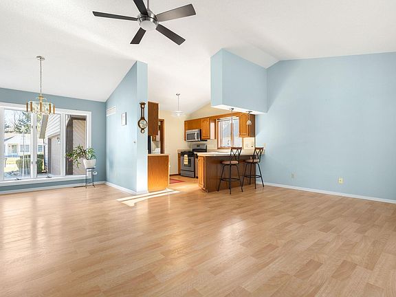 5th image of 605 Hawthorne Dr