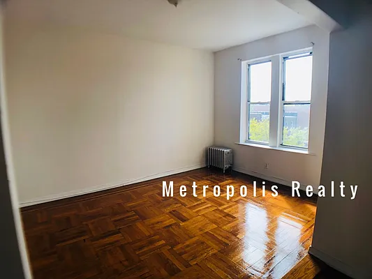 Rented by Metropolis International Realty Inc. | media 42