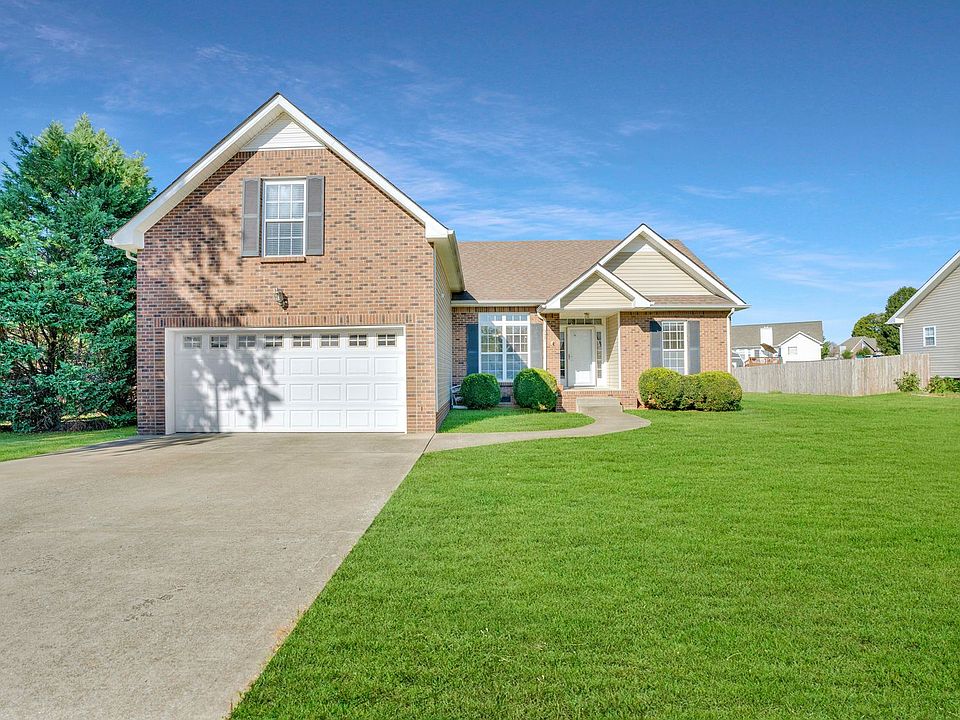 1st image of 3921 Gaine Dr