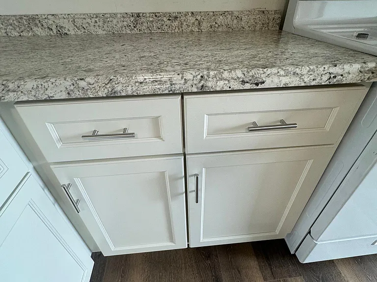 208 N Warren Ave #G — Photo 6