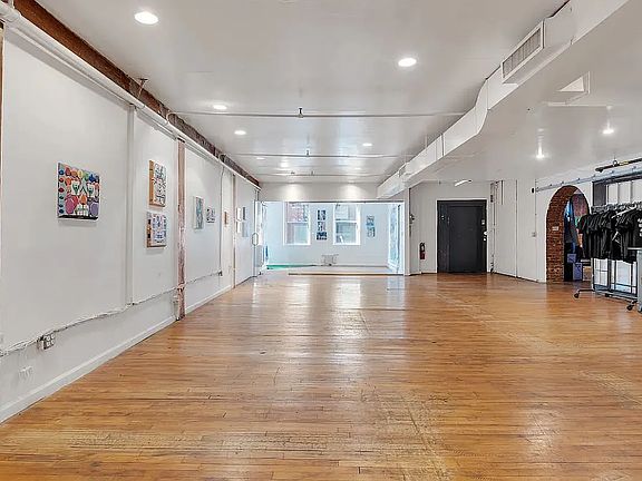 2nd image of 138 Mulberry St #3A