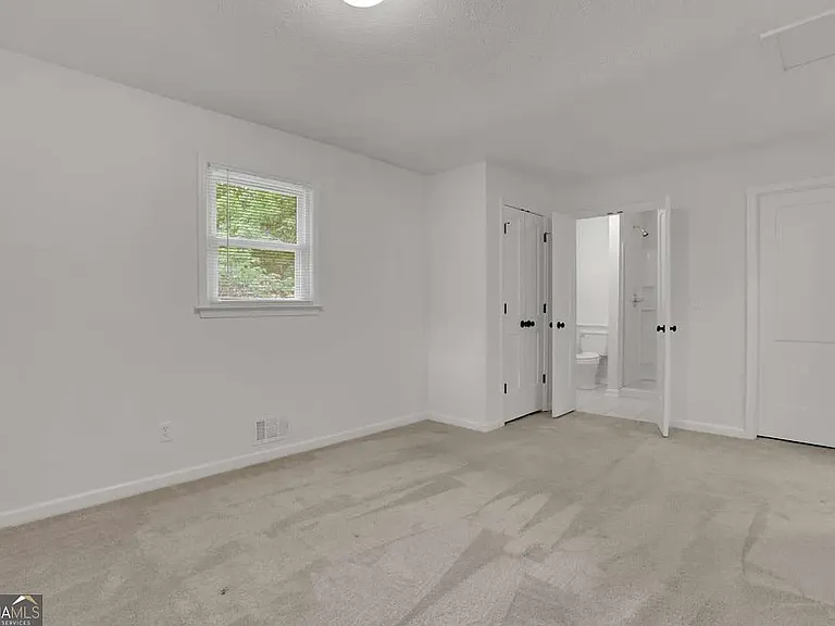 4845 Oak Grove Dr — Photo 22