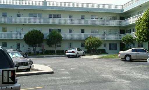 1st image of 2292 Lancaster Dr