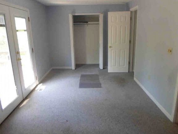 5th image of 193 Mills St