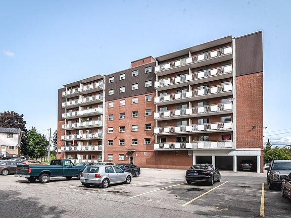 4th image of 484 Queenston Rd #1506656