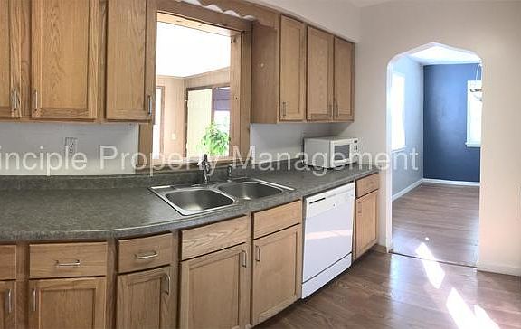 5th image of 319 W Northridge Ln