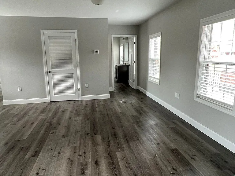 904 Campbell St — Photo 11