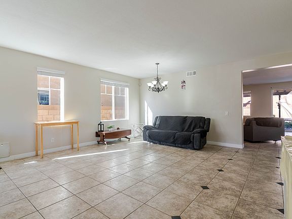 3rd image of 6059 Brentwood Ave