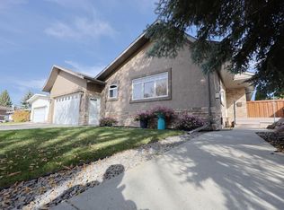 53 Butterfield Cres, Saint Albert, AB T8N 2W6