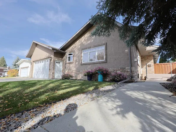 53 Butterfield Cres, Saint Albert, AB T8N 2W6