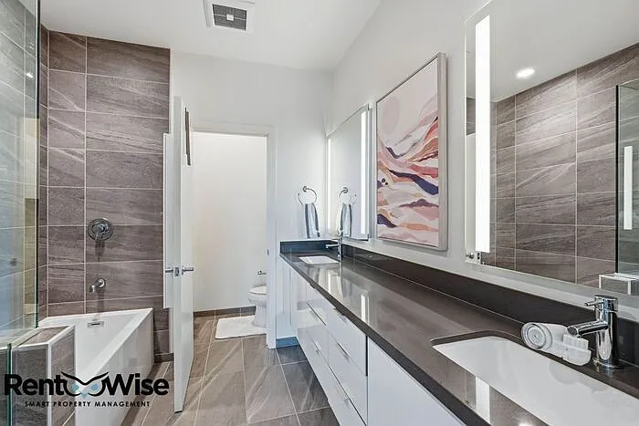 594 Hudson Ave — Photo 20