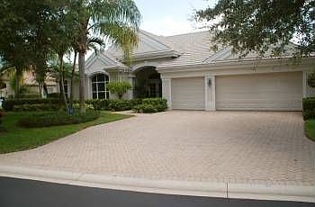 1st image of 613 Shoreline Dr