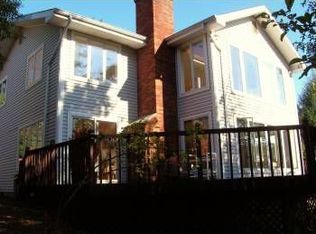 9 Fairview Dr, Tomkins Cove, NY 10986