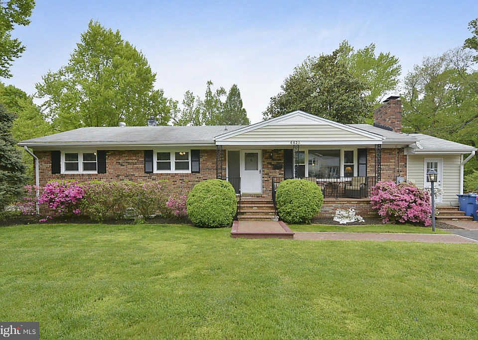 1st image of 4425 Neptune Dr