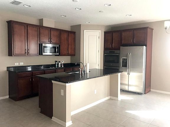 2nd image of 136 Brentley Ln
